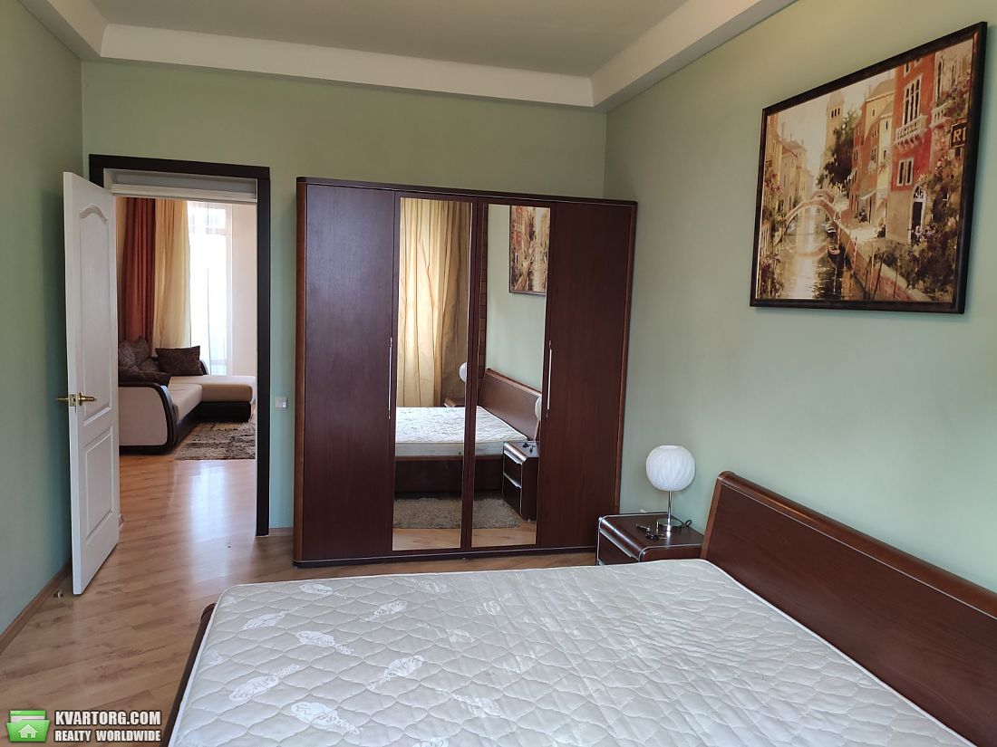 Rent out 2-room apartment. Киев,  Шевченко бул — photo 1