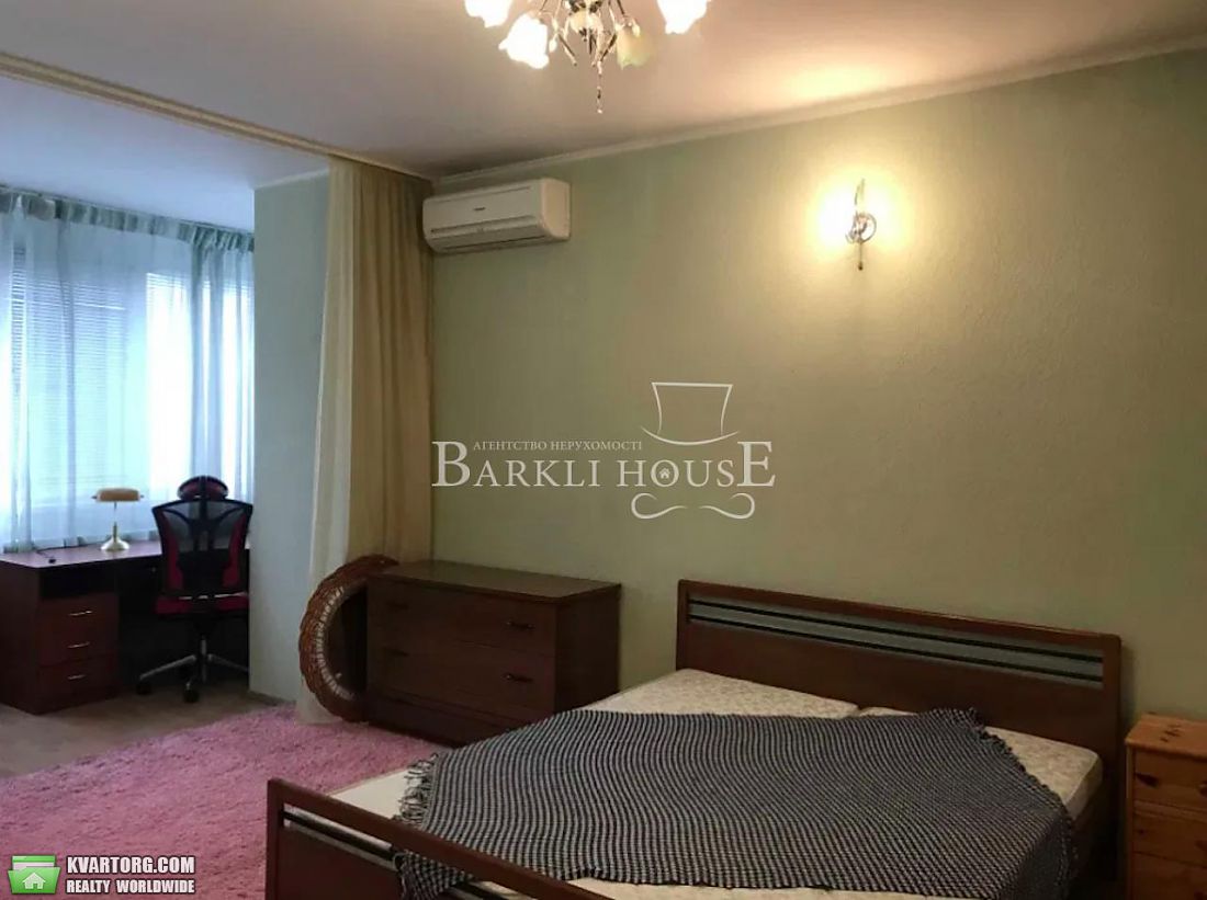 Rent out 4-room apartment. Киев,  Гайдара — photo 10