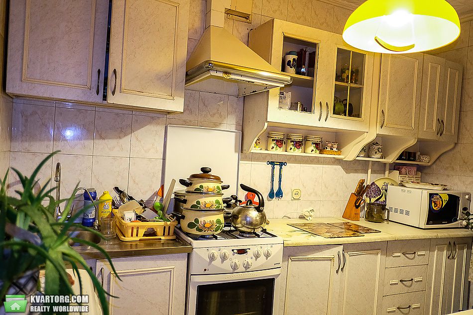 Rent out 3-room apartment. Киев,  Дегтяревская — photo 9