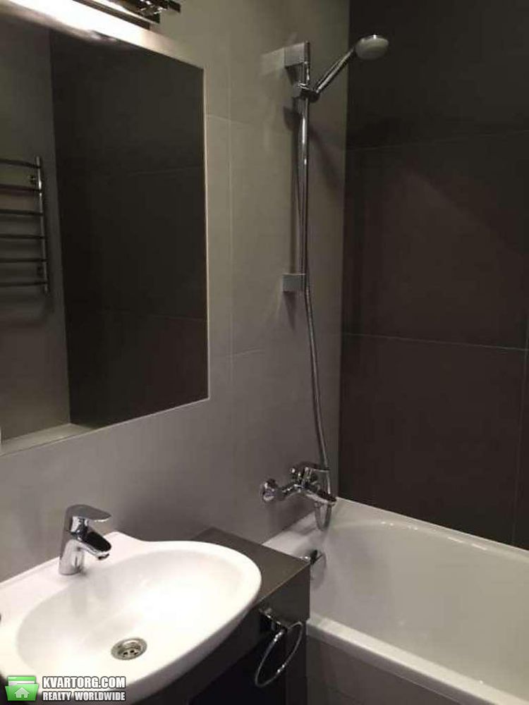 Rent out 2-room apartment. Киев,  Коломиевский пер — photo 7
