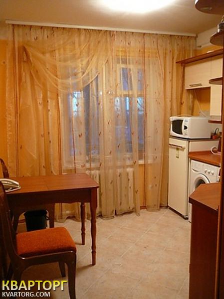 Rent out 1-room apartment. Киев,  Златопольская — photo 1