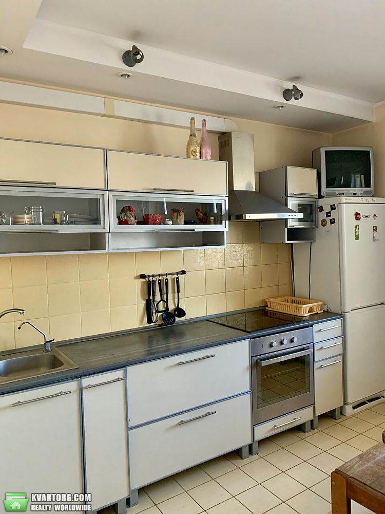 Rent out 2-room apartment. Киев,  Милославская — photo 1