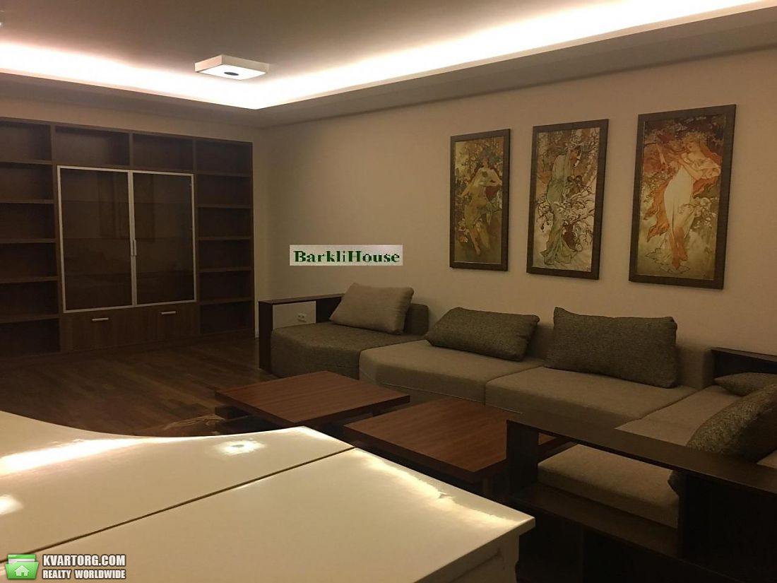 Rent out 2-room apartment. Киев,  Ярославский пер — photo 2