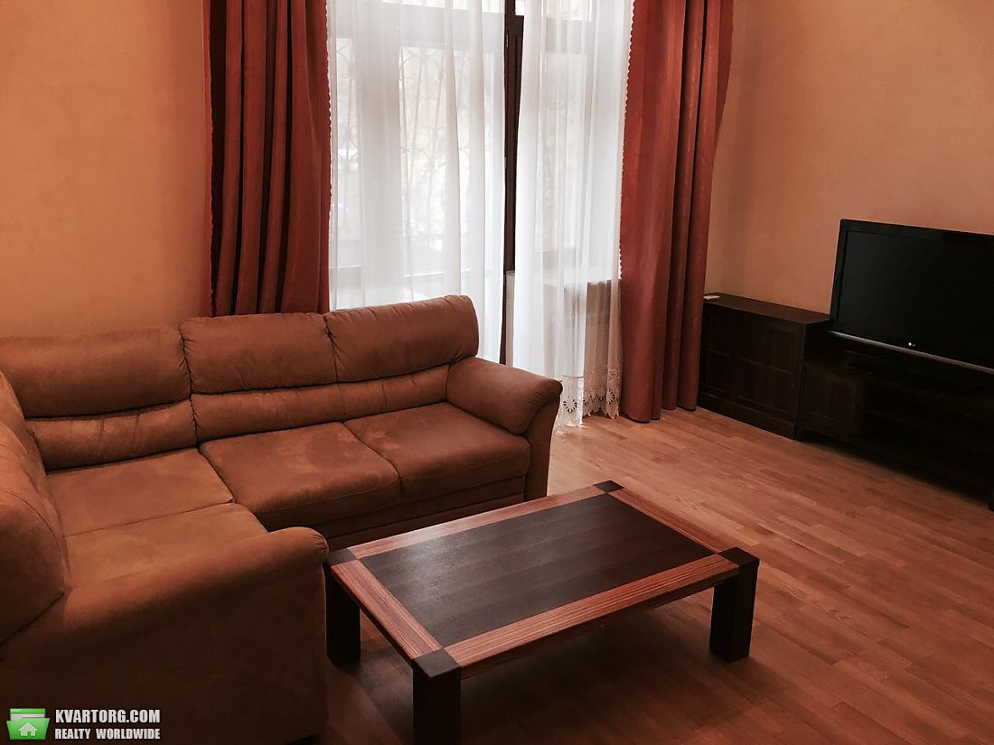 Rent out 4-room apartment. Киев,  Рейтарская — photo 2