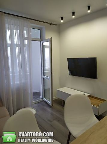 Rent out 2-room apartment. Киев, Драгоманова — photo 5