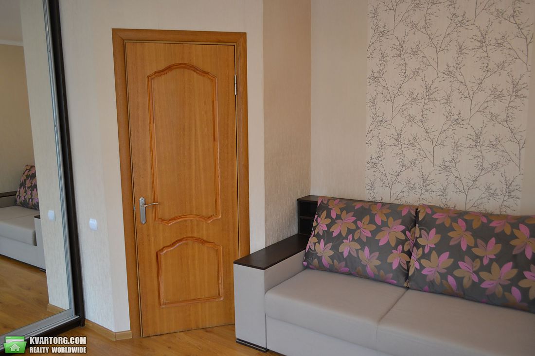Rent out 3-room apartment. Киев,  Ломоносова — photo 6