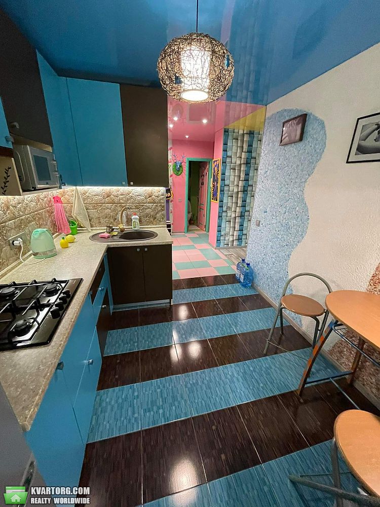 Rent out 1-room apartment. Киев,  Межигорская — photo 2