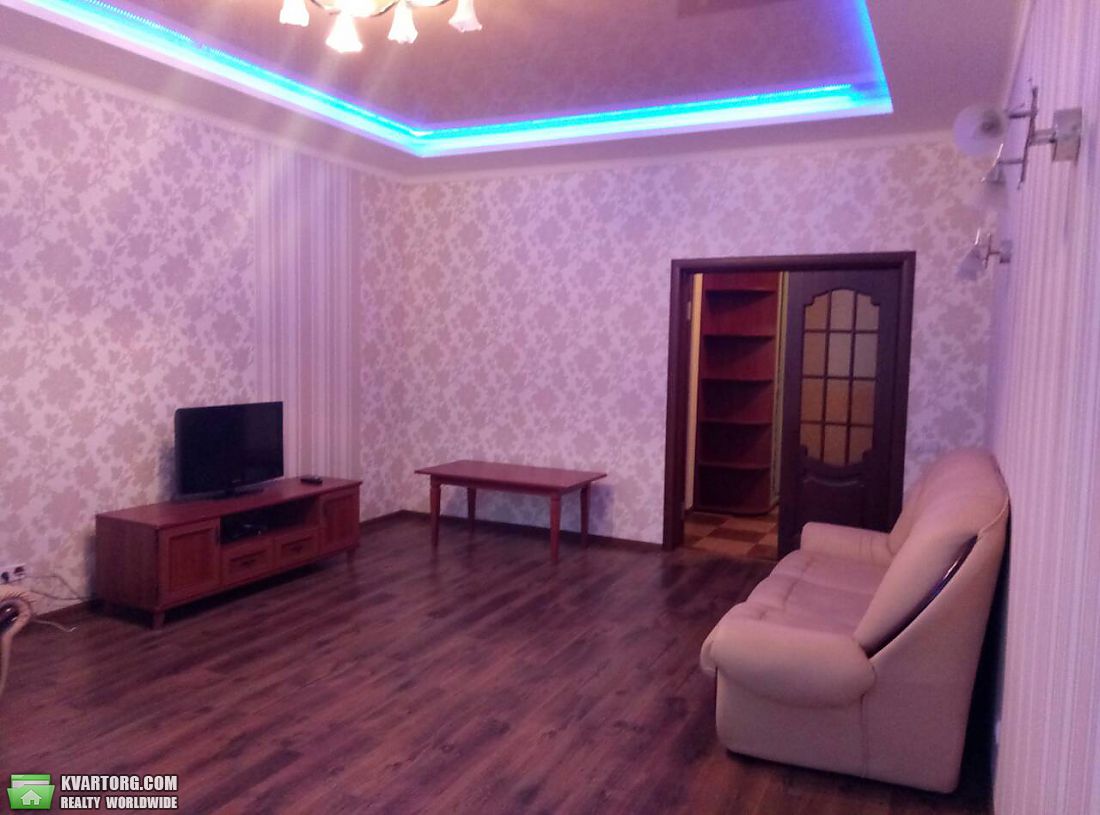 Rent out 2-room apartment. Киев,  Леси Украинки бул — photo 2