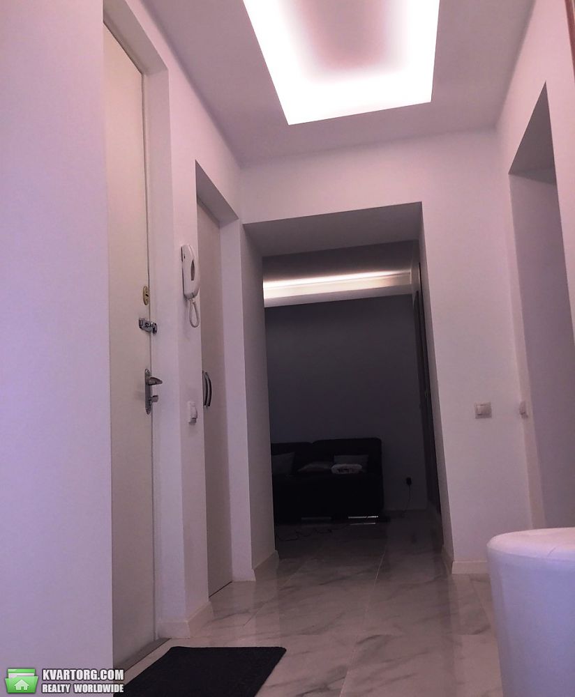 Rent out 2-room apartment. Киев,  Михайловская — photo 5