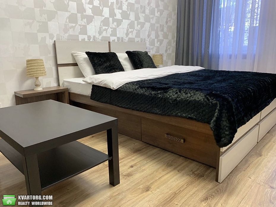 Rent out 2-room apartment. Львов, Чорновола — photo 5