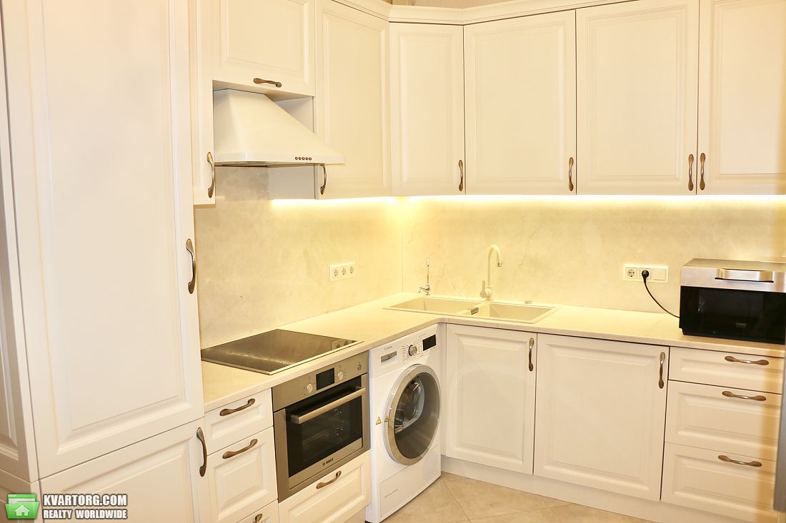 Rent out 2-room apartment. Киев,  Тургеневская — photo 1