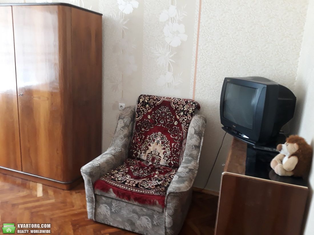 Rent out 2-room apartment. Киев, Лесной проспект — photo 3