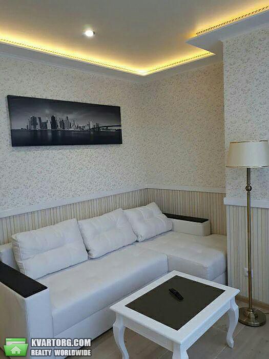 Rent out 2-room apartment. Киев,  Глушкова пр — photo 2