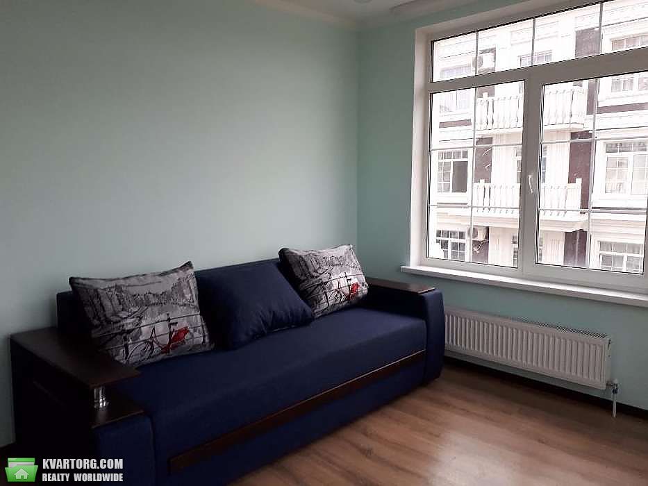Rent out 2-room apartment. Киев, Луценко — photo 1