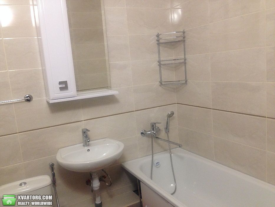 Rent out 1-room apartment. Киев, Гмыри — photo 5