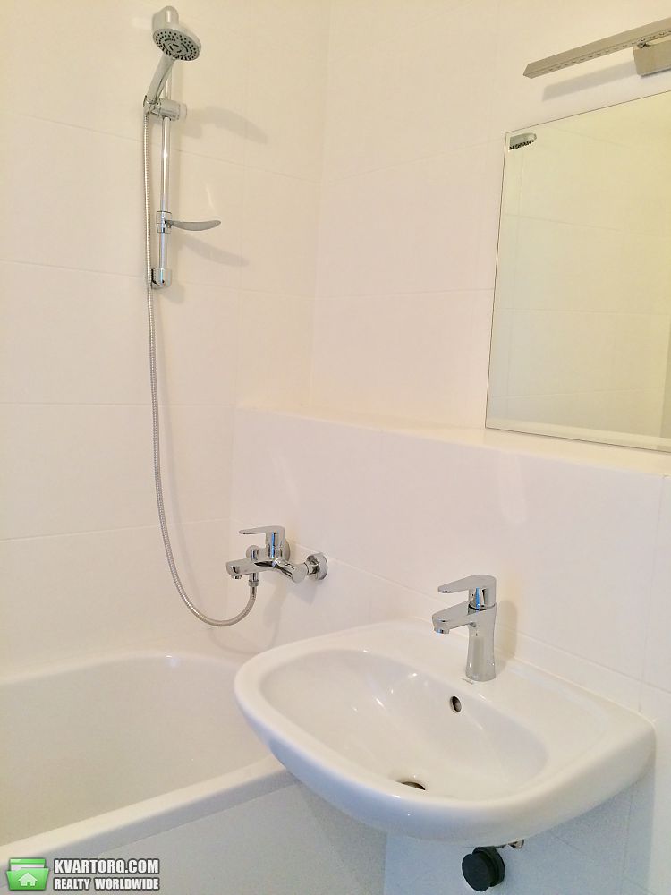Sell 1-room apartment. Киев,  Соломенская — photo 1