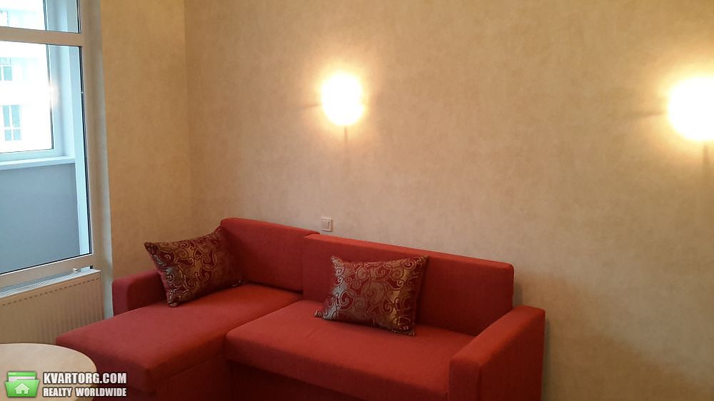 Rent out 1-room apartment. Киев,  Светлая — photo 3