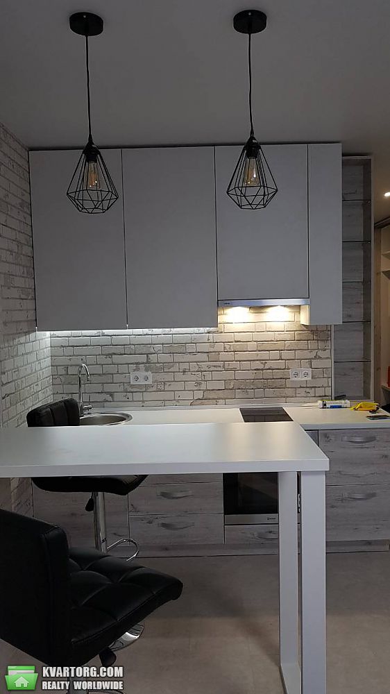 Rent out 1-room apartment. Киев, Каменская — photo 6