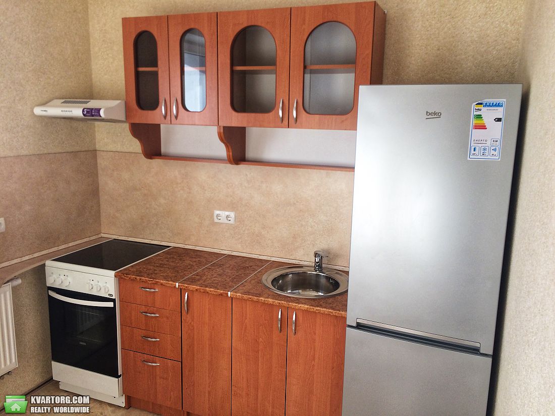 Rent out 2-room apartment. Киев,  Теремковская — photo 1