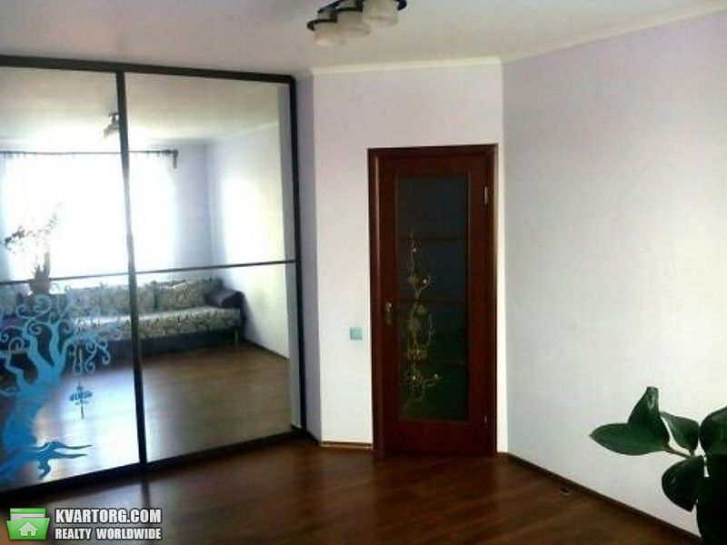 Sell 1-room apartment. Киев,  Волынская — photo 2