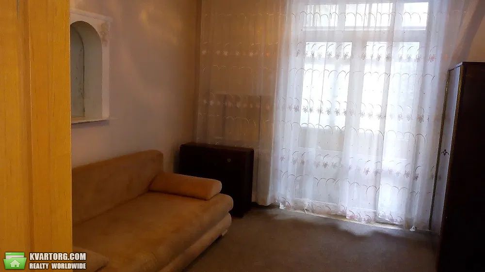 Sell 2-room apartment. Киев,  Волынская — photo 1