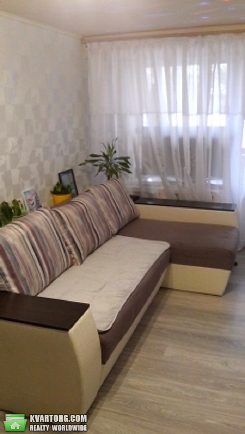 Sell 2-room apartment. Киев,  Салютная — photo 3