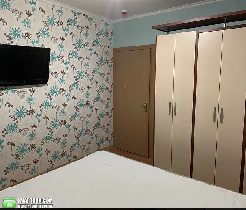 Rent out 3-room apartment. Киев,  Урловская — photo 8
