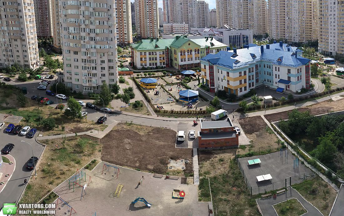 Rent out 2-room apartment. Киев,  Урловская — photo 6