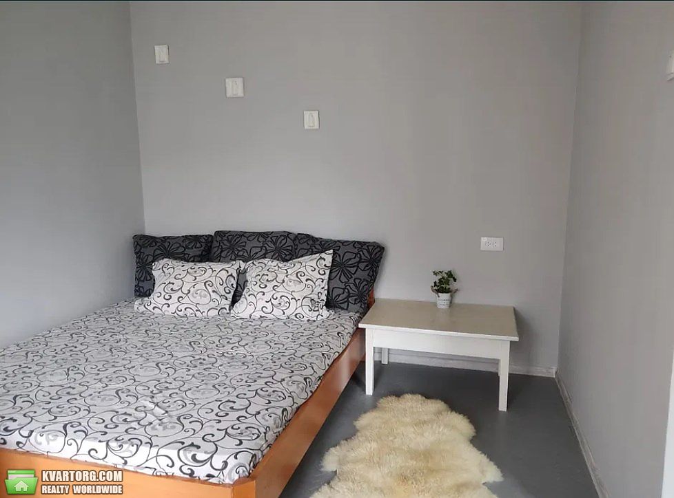Rent out 1-room apartment. Киев,  Владимирская — photo 3