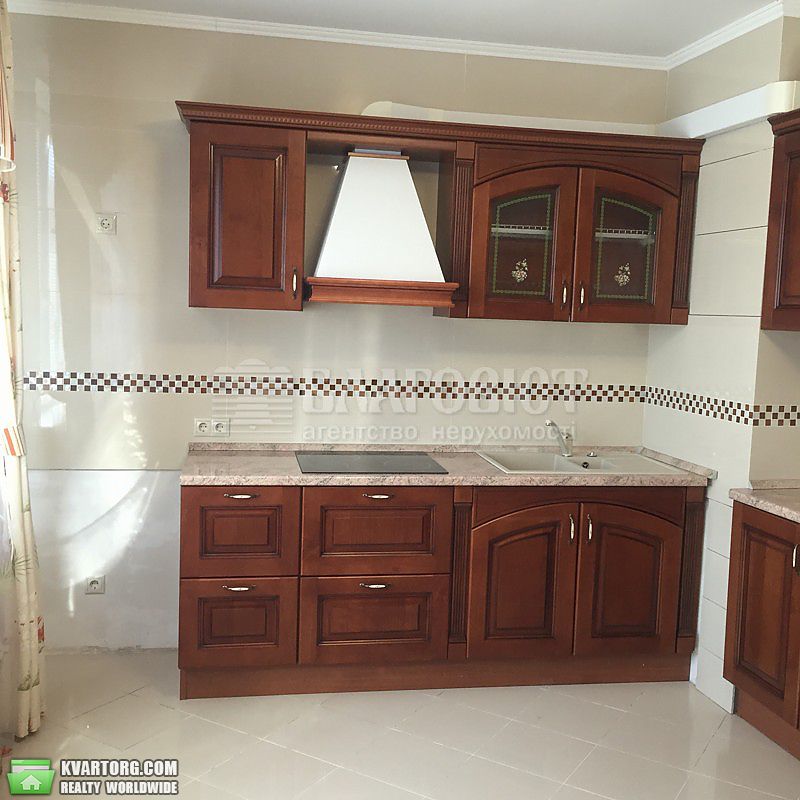 Rent out 2-room apartment. Киев,  Луначарского — photo 4