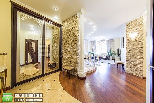 Rent out 3-room apartment. Киев,  Жилянская — photo 2