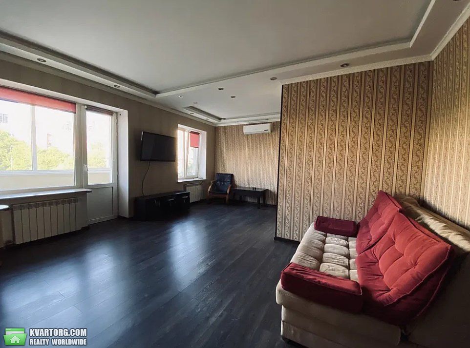 Rent out 2-room apartment. Киев,  Большая Васильковская — photo 3