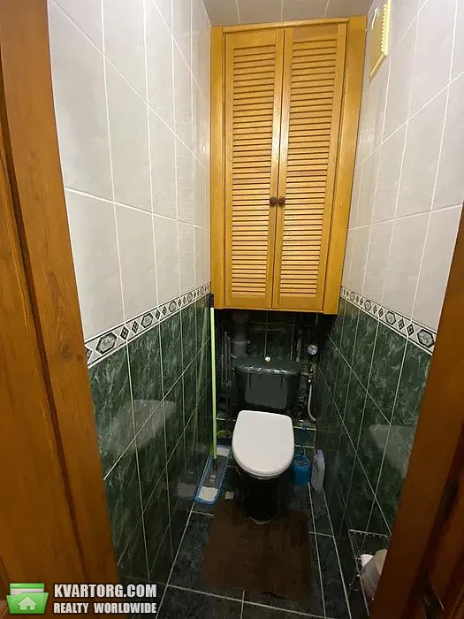 Rent out 2-room apartment. Киев, Моторны — photo 1
