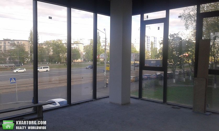 Rent out office. Киев, М Черниговская — photo 1