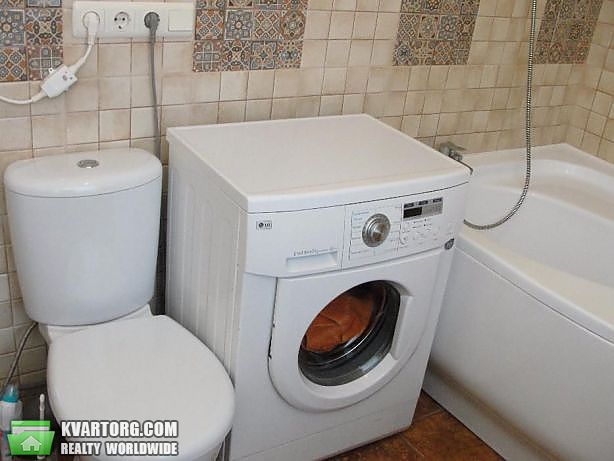 Rent out 3-room apartment. Киев,  Краковская — photo 7