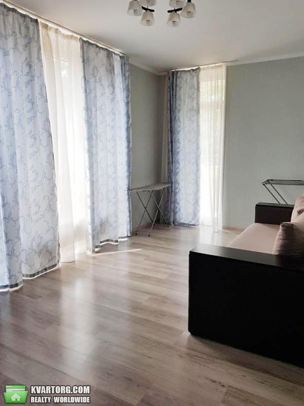 Rent out 2-room apartment. Киев,  Петрицкого — photo 3