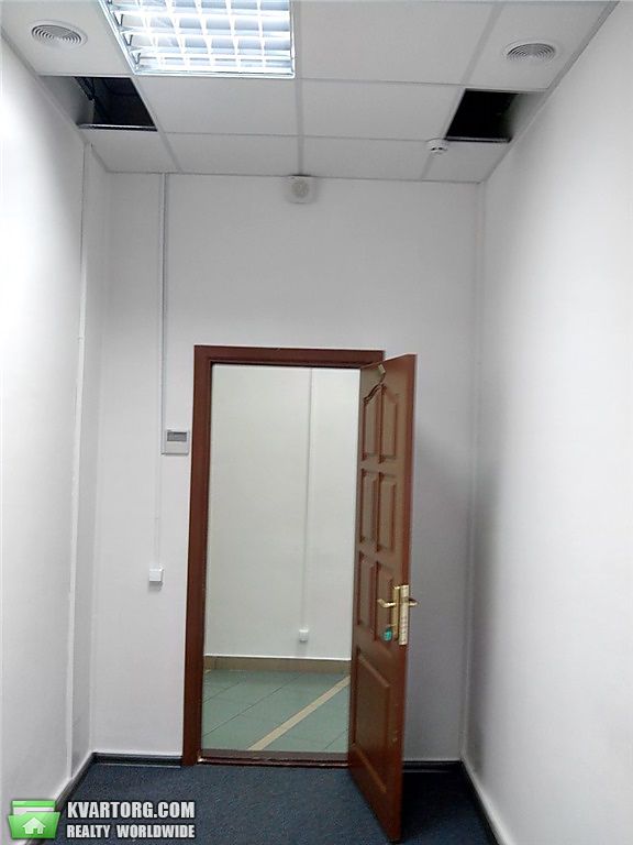 Rent out office. Киев, Жилянская — photo 3