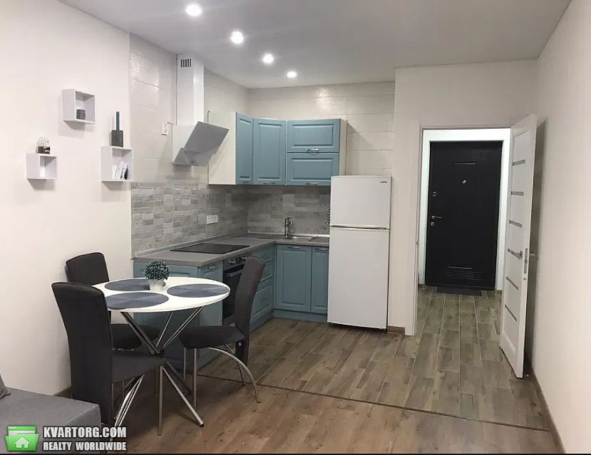 Rent out 1-room apartment. Киев,  Правды — photo 2