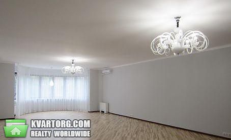 Rent out 4-room apartment. Киев,  Кропивницкого — photo 1
