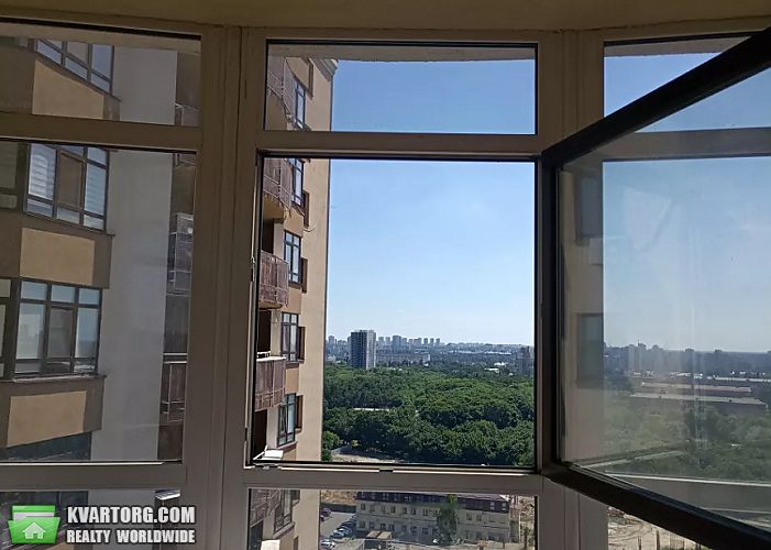 Sell 1-room apartment. Киев,  Дегтяревская — photo 3