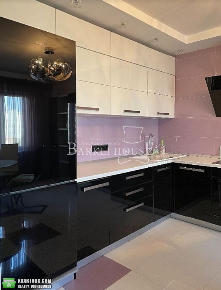 Rent out 3-room apartment. Киев,  Урловская — photo 4