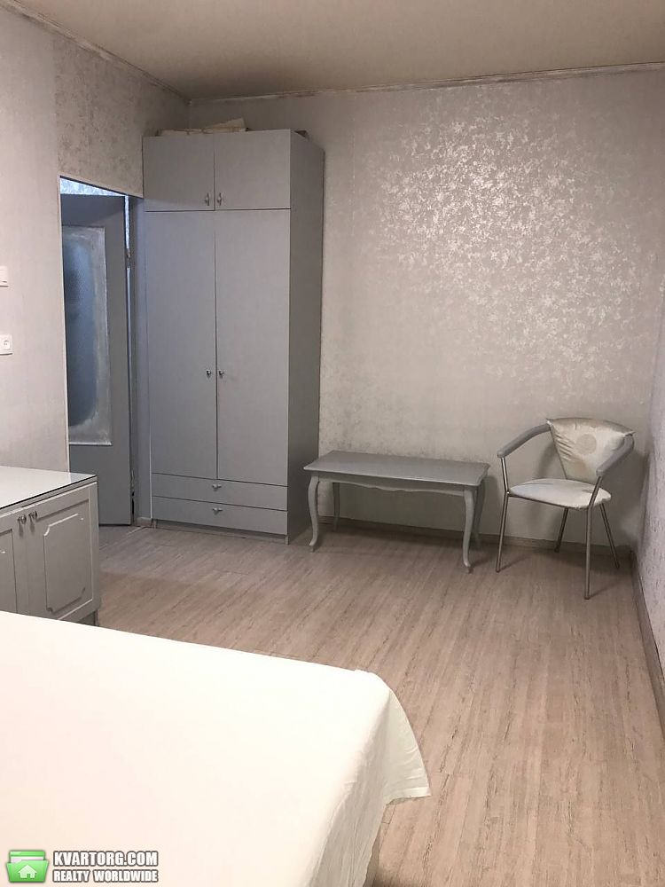 Rent out 1-room apartment. Киев, Л.Руденко — photo 4