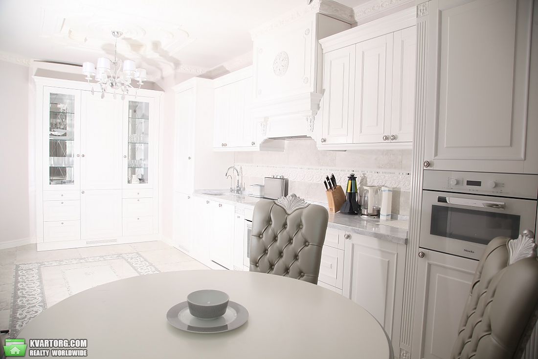 Sell 4-room apartment. Киев, Драгомирова ул. — photo 1