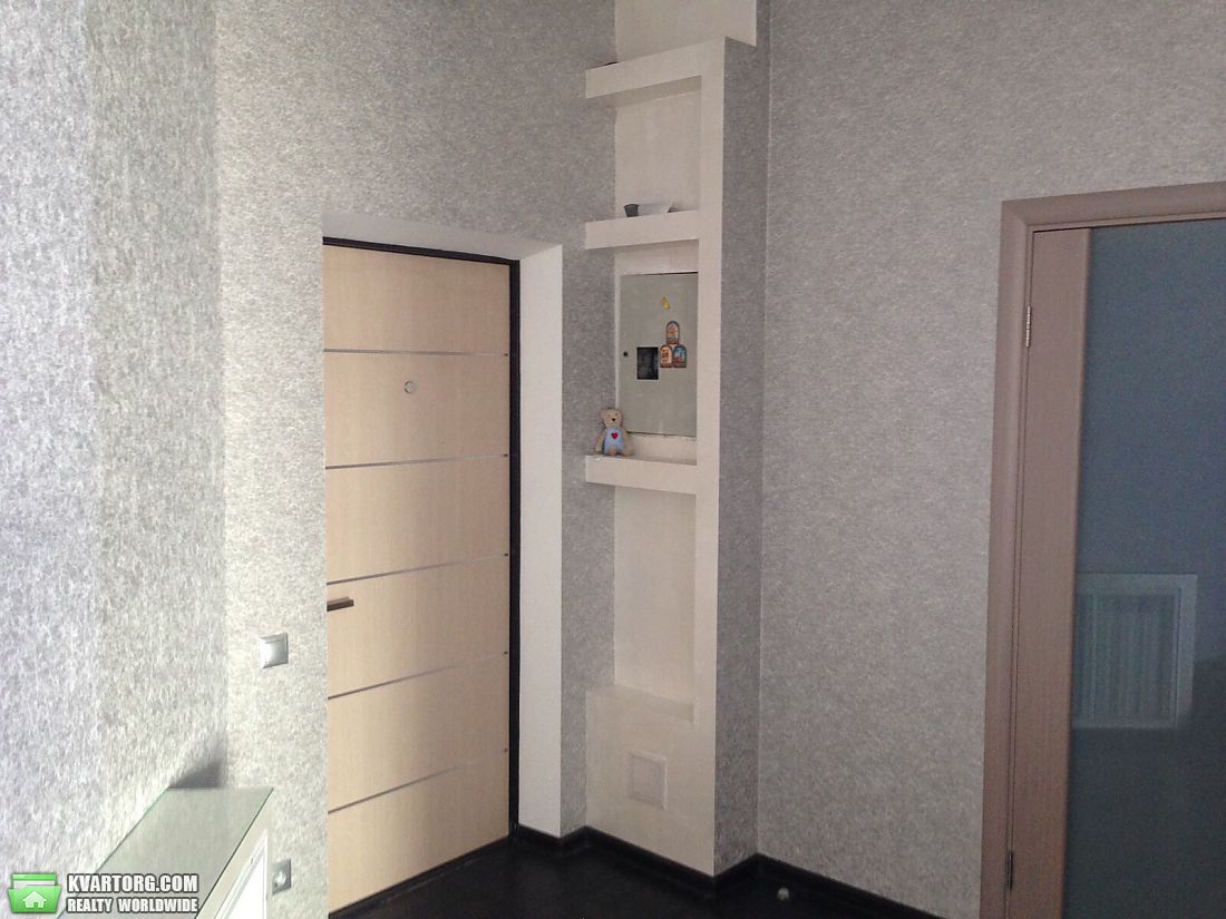 Rent out 2-room apartment. Киев, Евгения Коновальца — photo 4