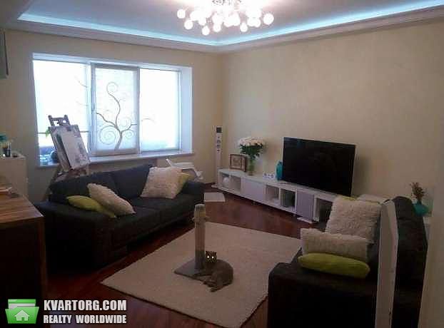 Rent out 2-room apartment. Киев, Приорская ул. — photo 6