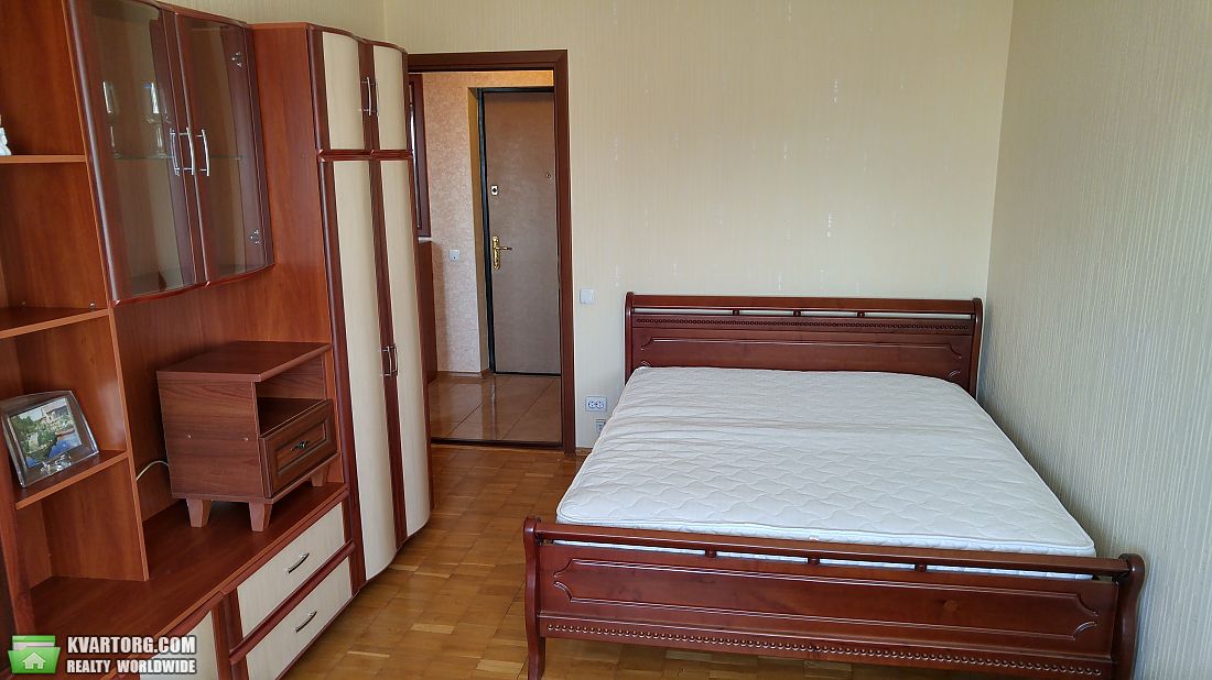 Rent out 1-room apartment. Киев,  Героев Сталинграда пр — photo 1