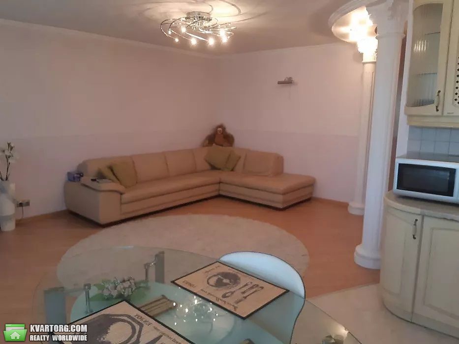 Rent out 3-room apartment. Киев,  Стадионная — photo 3