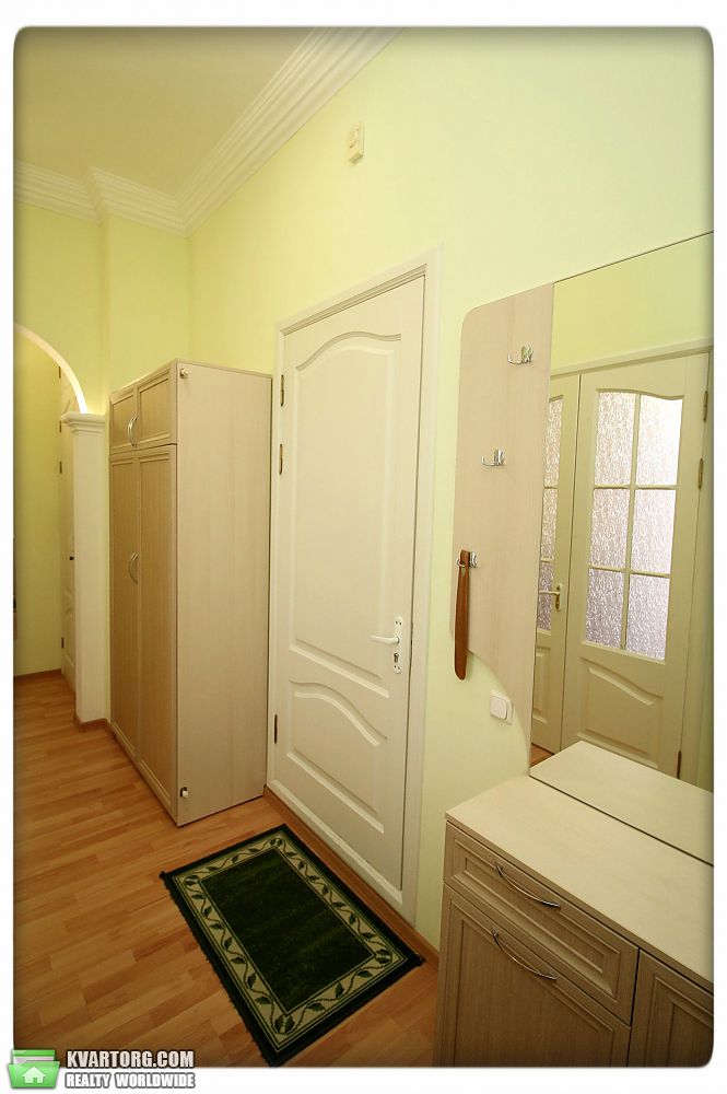 Rent out 2-room apartment. Киев, Крещатик — photo 9