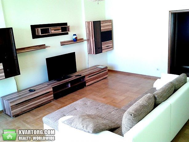 Rent out 3-room apartment. Киев, пл.Валерия Лобоновского — photo 1