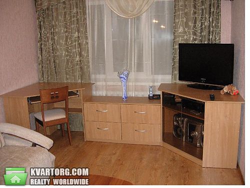 Rent out 1-room apartment. Киев, Градинская — photo 1